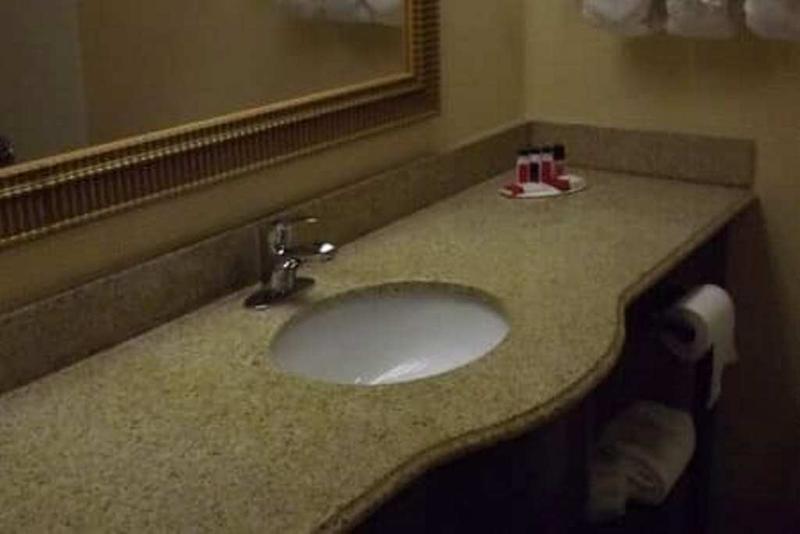 Ramada By Wyndham Hotel Gainesville
